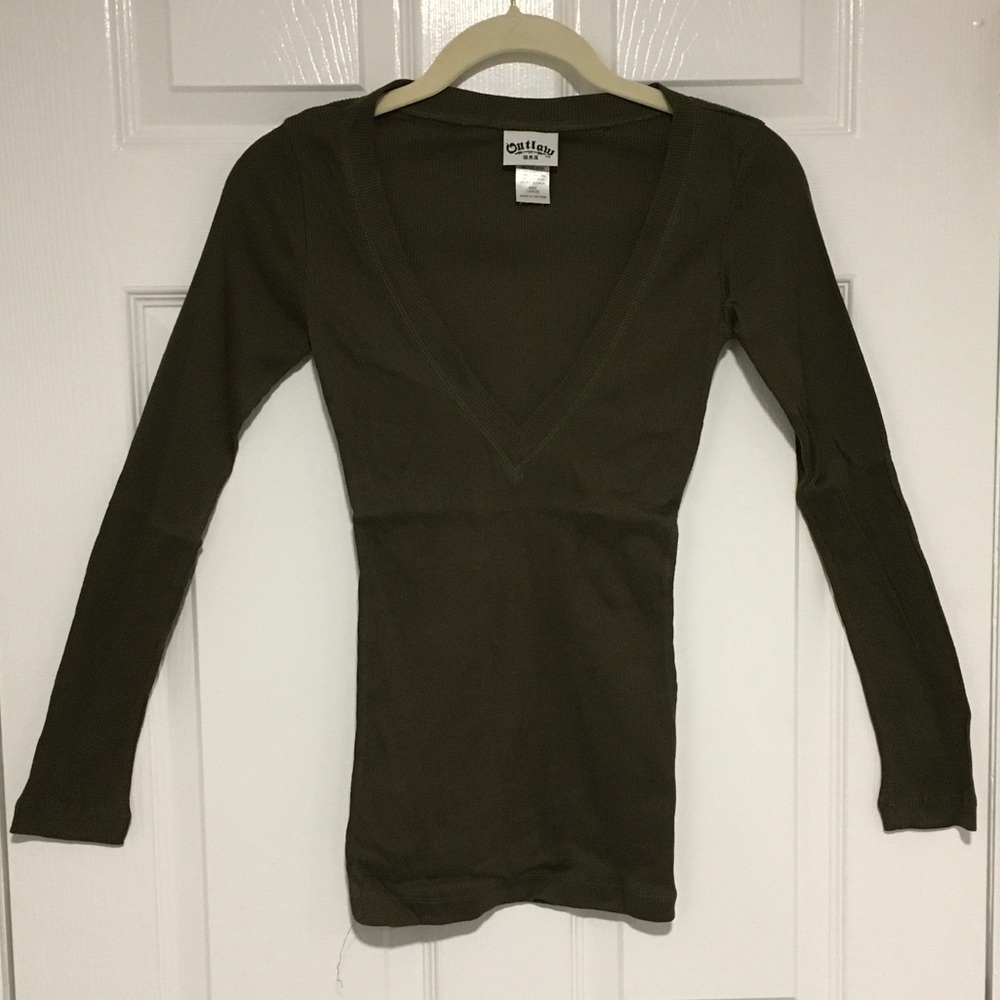 Outlaw Olive V-Neck Long Sleeve Ribbed Top, Size L New 100% Cotton